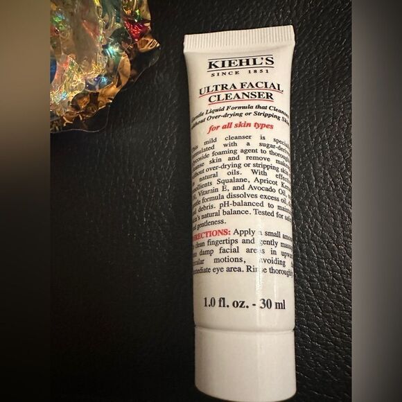 Kiehl's Ultra Facial Cleanser -
New, 1 fl oz (30 ml) - Picture 9 of 12